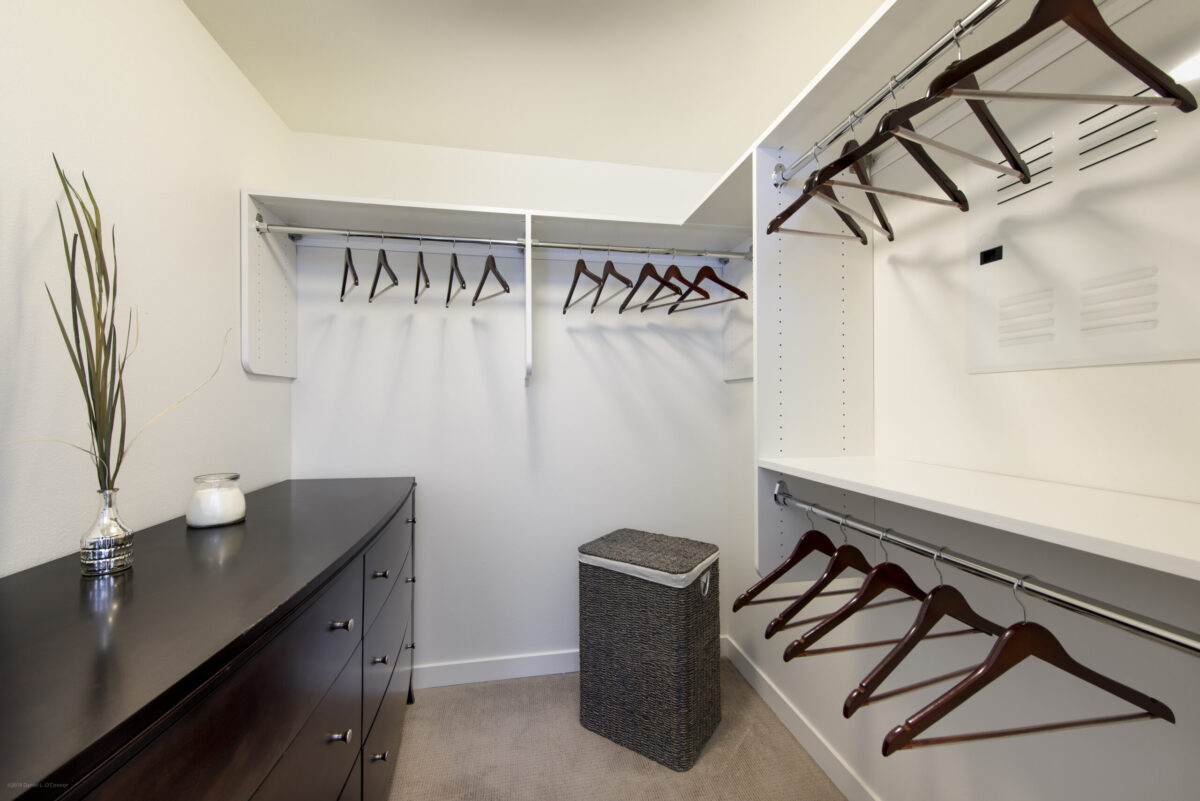 walk in closet